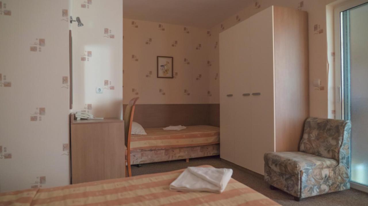 Park Hotel Persey Варна Екстер'єр фото