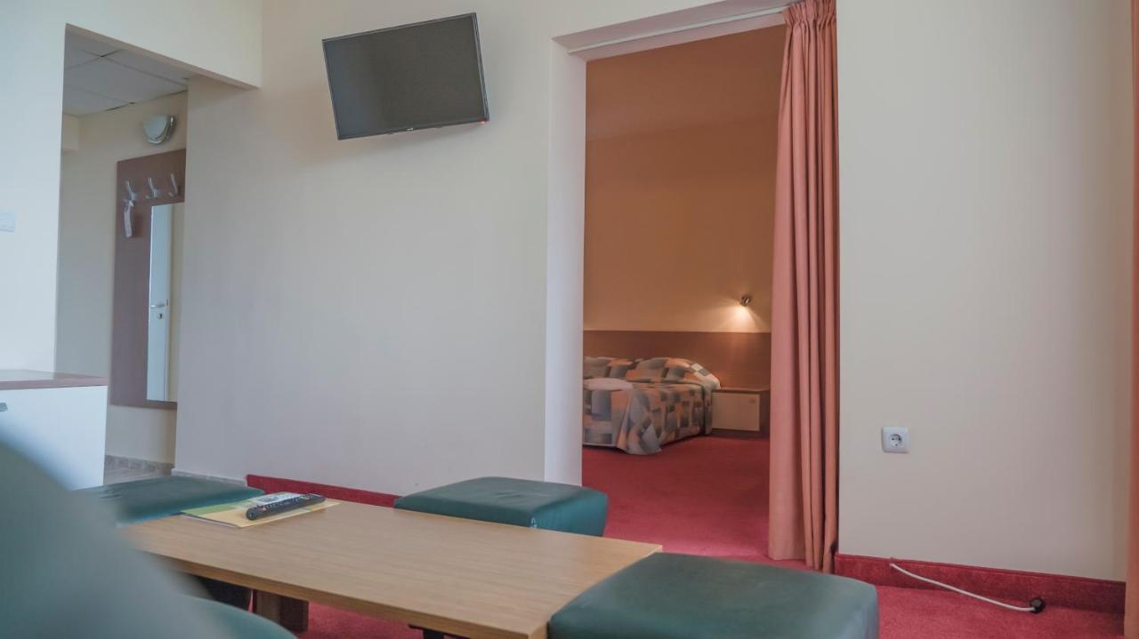 Park Hotel Persey Варна Екстер'єр фото