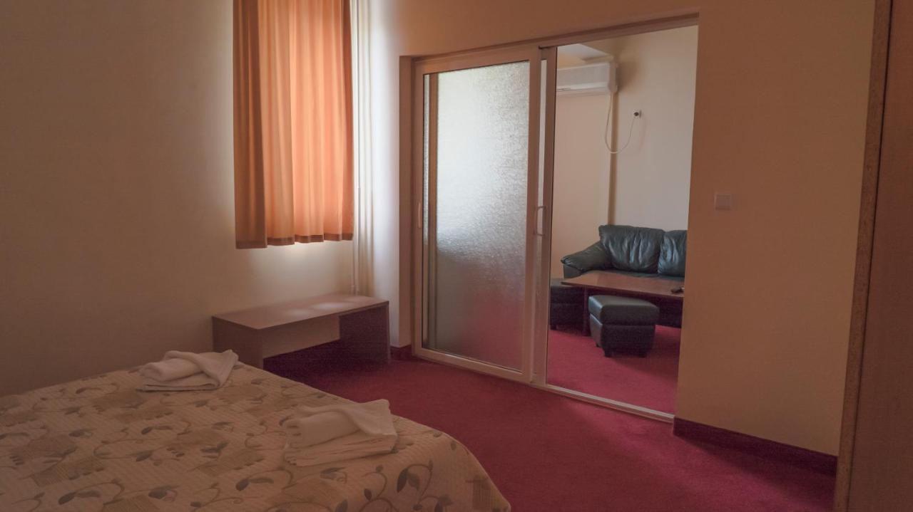 Park Hotel Persey Варна Екстер'єр фото