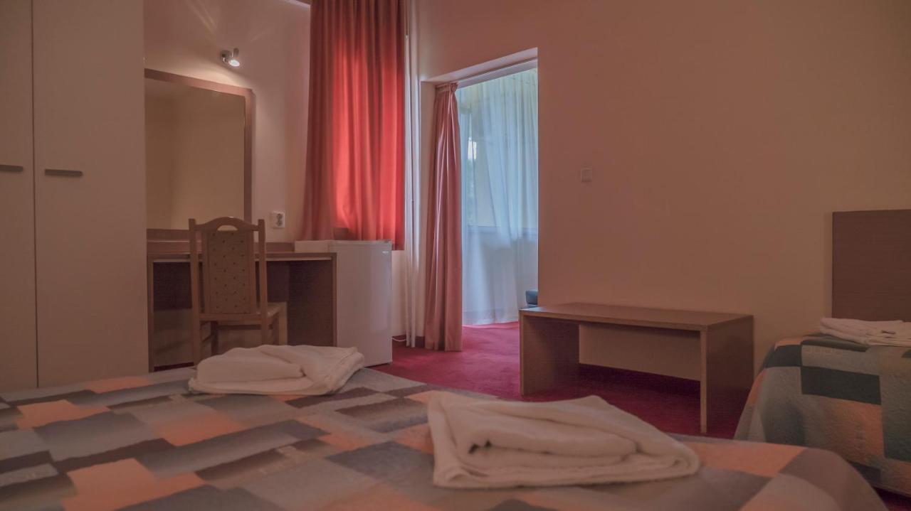 Park Hotel Persey Варна Екстер'єр фото