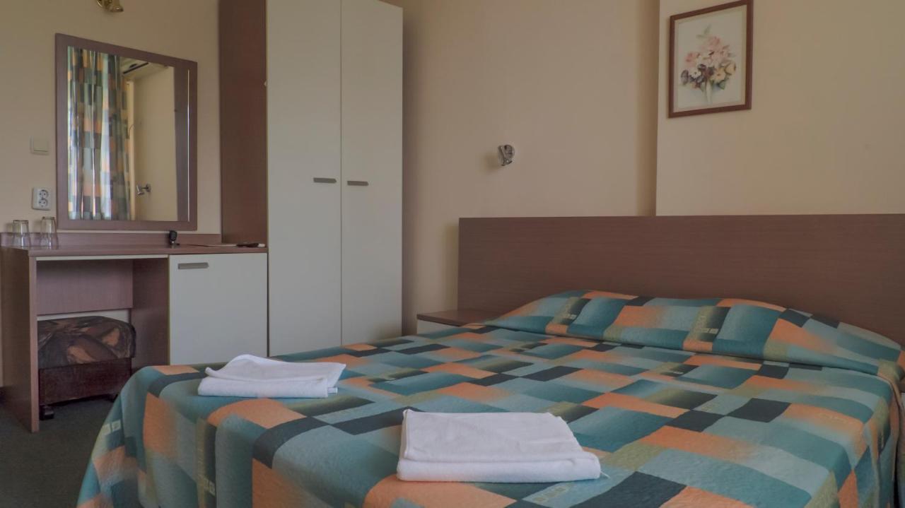 Park Hotel Persey Варна Екстер'єр фото