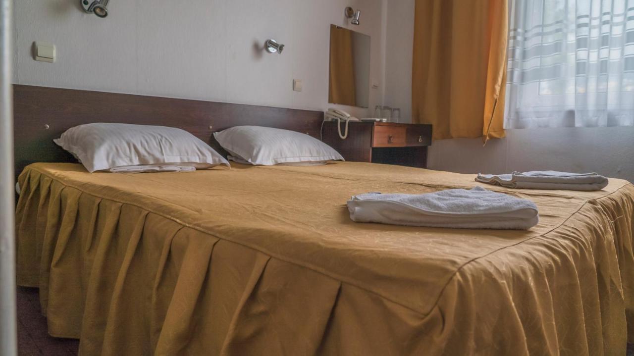 Park Hotel Persey Варна Екстер'єр фото