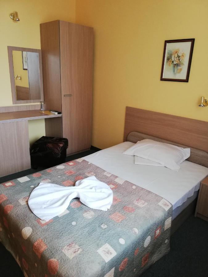 Park Hotel Persey Варна Екстер'єр фото